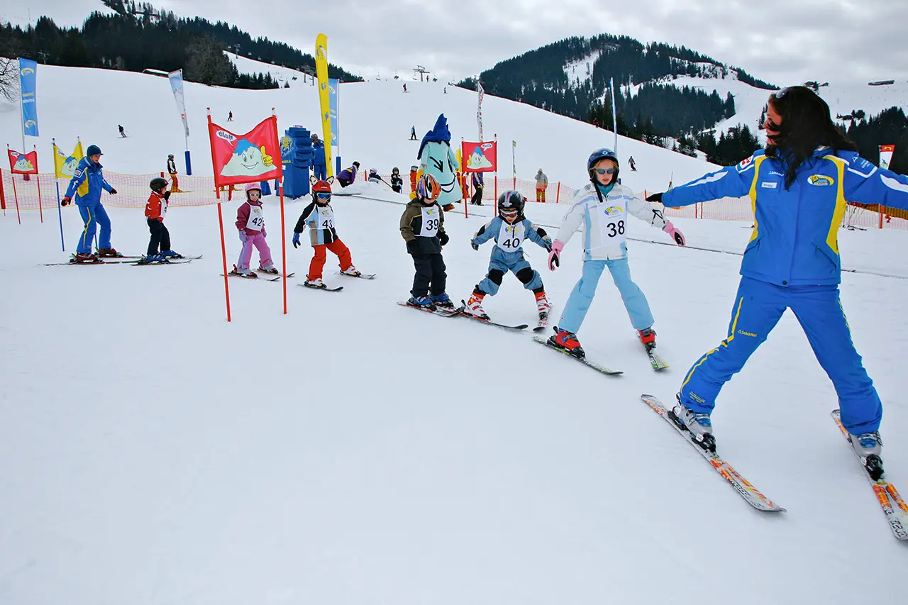Skischool en verhuur foto